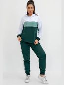 изумрудный