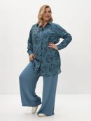 синий, принт лица