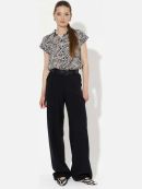 черно-белый