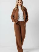 коричневый