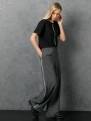 тёмный серый