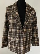 коричневый