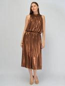 золотистый