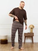 коричневый