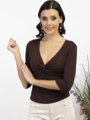 темно-коричневый