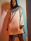 светло-бежевый